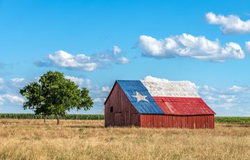 iStock 1260129386–An abandoned barn in Texas US CREDIT joebelanger for istockphoto