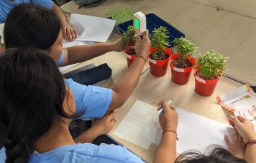 Trying out the soil sensor to measure soil pH at SMP Sekolah Menengah Pertama Negeri 3–PXL 20250717 024035716.MP