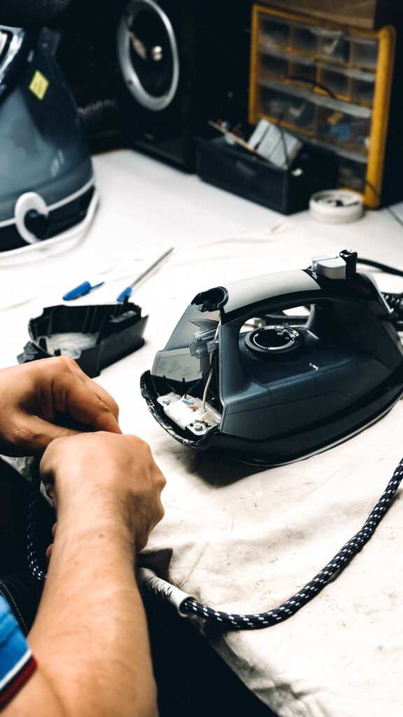 fixing appliances–pexels 1243575272 32391511–Bulat843 LOW